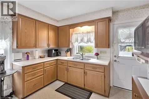 140 Terrace Hill Street Brantford ON N3R 1G6