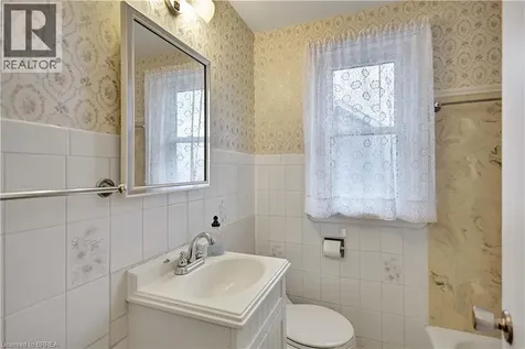 140 Terrace Hill Street Brantford ON N3R 1G6