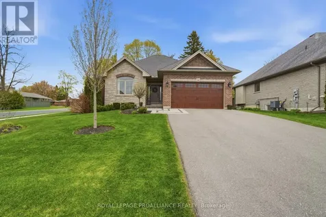 14 Rosslyn Drive Brighton ON K0K 1H0