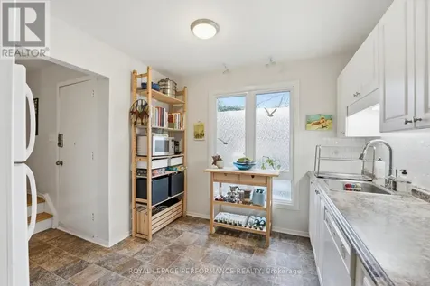 1767 Trappist Lane Ottawa ON K1C 1X7