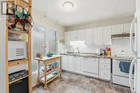 1767 Trappist Lane Ottawa ON K1C 1X7