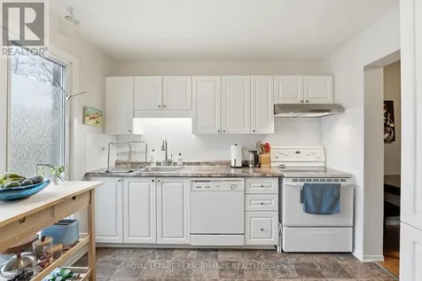 1767 Trappist Lane Ottawa ON K1C 1X7