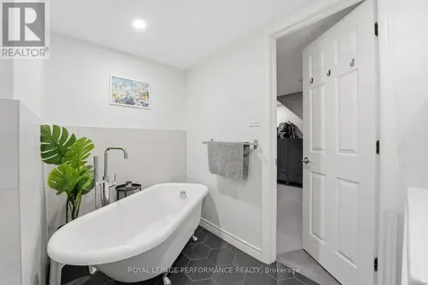 1767 Trappist Lane Ottawa ON K1C 1X7