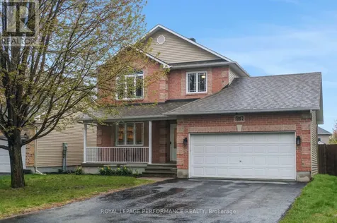 112 Olde Towne Avenue Russell ON K4R 0A6