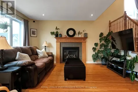 112 Olde Towne Avenue Russell ON K4R 0A6