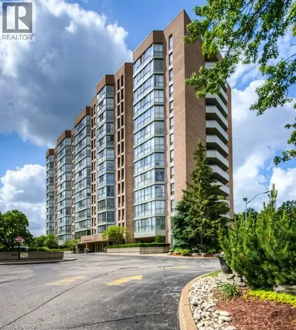 265 Westcourt Place Waterloo ON N2L 6E4