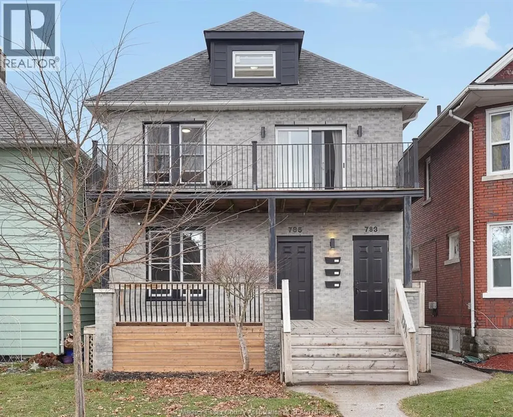 785 Hall Windsor ON N9A 2L9