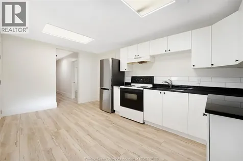 785 Hall Windsor ON N9A 2L9