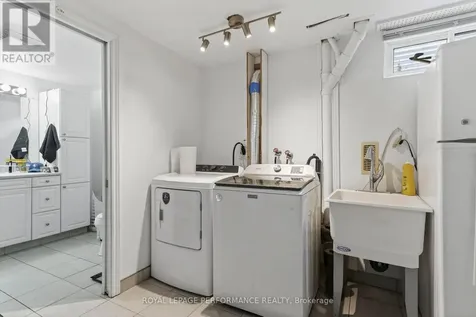 1824 Elgin Street Cornwall ON K6J 5C1