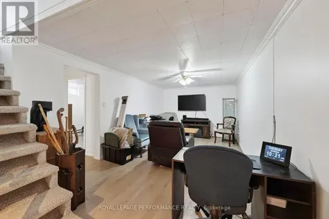 1824 Elgin Street Cornwall ON K6J 5C1