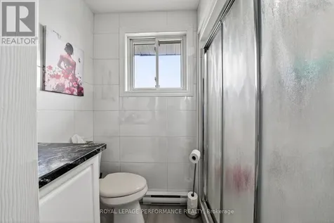 1824 Elgin Street Cornwall ON K6J 5C1