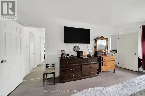 1824 Elgin Street Cornwall ON K6J 5C1