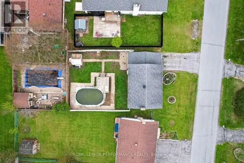 1824 Elgin Street Cornwall ON K6J 5C1