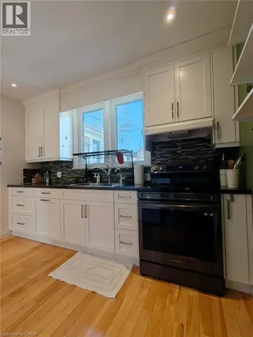 18 Dunbar Road South Waterloo ON N2L 2E1
