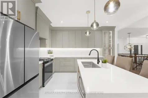 2667 Mary Nichols Road Selwyn ON K0L 2H0