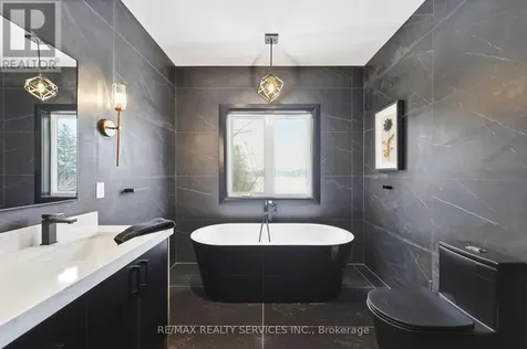 2667 Mary Nichols Road Selwyn ON K0L 2H0