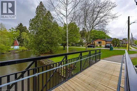 72 Crescent Boulevard Simcoe ON N3Y 2K8