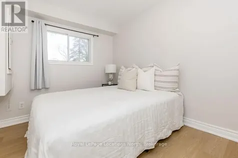 56 68th Street North Wasaga Beach ON L9Z 1T8