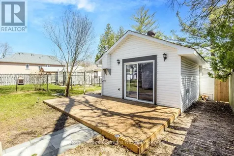 56 68th Street North Wasaga Beach ON L9Z 1T8