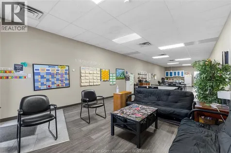 1169-1181 Tecumseh Road East Windsor ON N8W 1V5