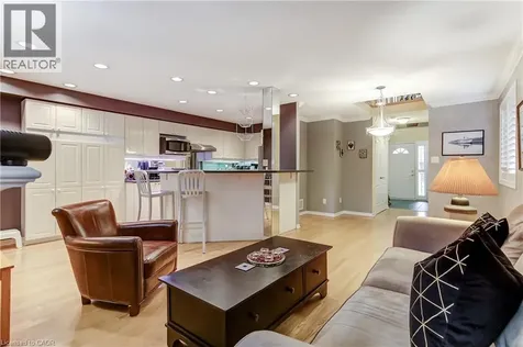 1084 Queen Street West Mississauga ON L5H 4K4