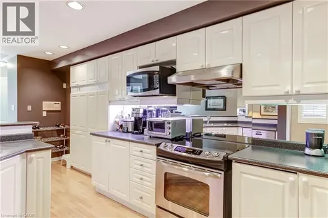 1084 Queen Street West Mississauga ON L5H 4K4