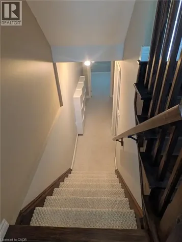 40 Dartmouth Gate Stoney Creek ON L8E 0C4