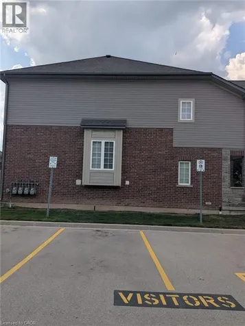 40 Dartmouth Gate Stoney Creek ON L8E 0C4