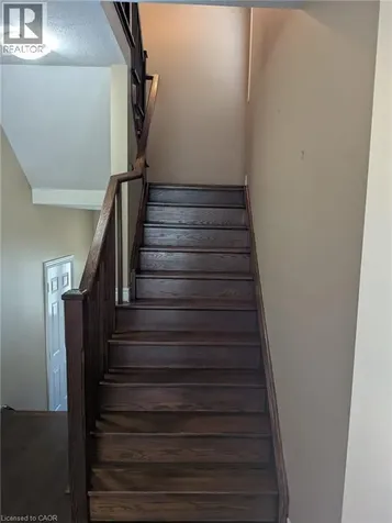 40 Dartmouth Gate Stoney Creek ON L8E 0C4