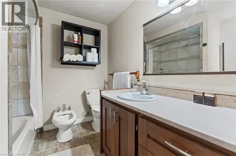 3 San Pedro Drive Hamilton ON L9C 2C4