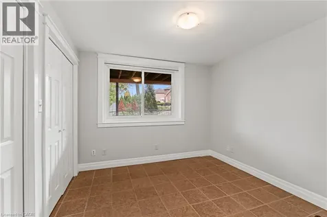 3 San Pedro Drive Hamilton ON L9C 2C4