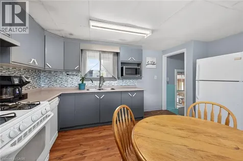 45 Leckie Avenue Stoney Creek ON L8J 2S7