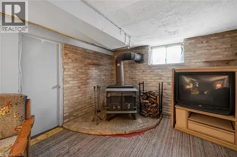 45 Leckie Avenue Stoney Creek ON L8J 2S7