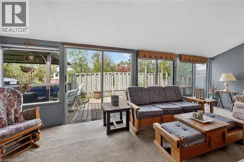 45 Leckie Avenue Stoney Creek ON L8J 2S7