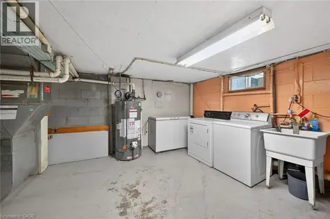 45 Leckie Avenue Stoney Creek ON L8J 2S7