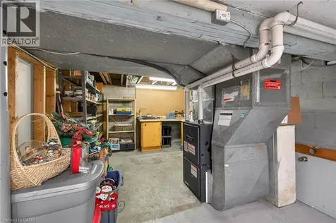 45 Leckie Avenue Stoney Creek ON L8J 2S7