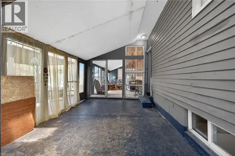 45 Leckie Avenue Stoney Creek ON L8J 2S7