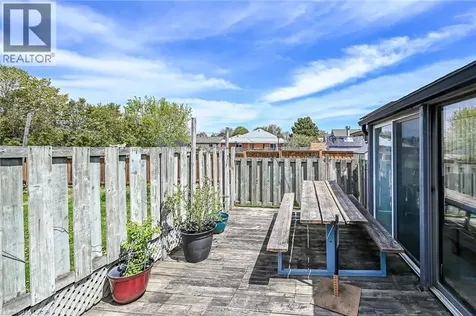 45 Leckie Avenue Stoney Creek ON L8J 2S7