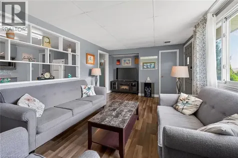 45 Leckie Avenue Stoney Creek ON L8J 2S7