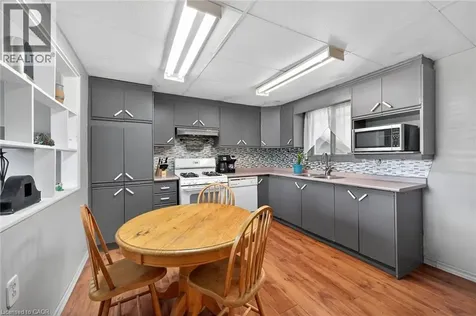 45 Leckie Avenue Stoney Creek ON L8J 2S7