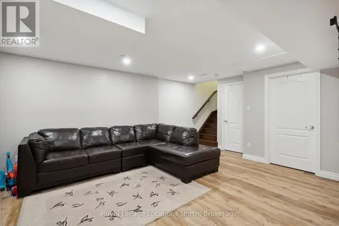 6 Blasi Court Wasaga Beach ON L9Z 0H3