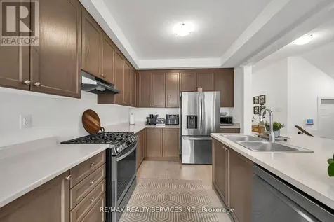 104 Sagewood Avenue Barrie ON L9J 0K5