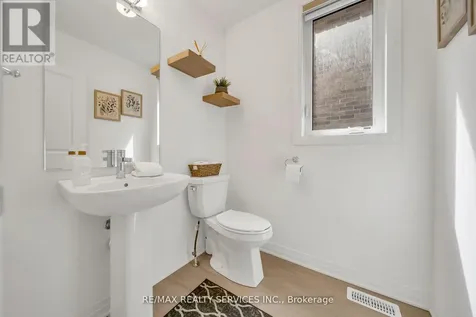 104 Sagewood Avenue Barrie ON L9J 0K5