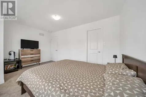 104 Sagewood Avenue Barrie ON L9J 0K5
