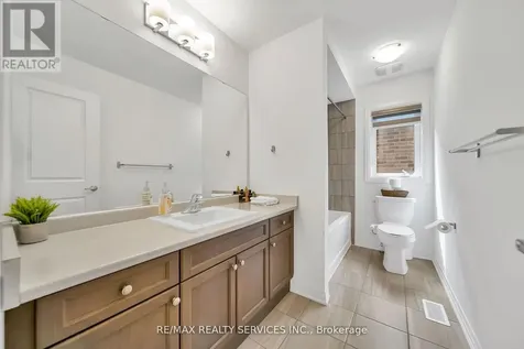 104 Sagewood Avenue Barrie ON L9J 0K5