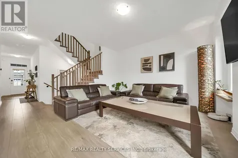 104 Sagewood Avenue Barrie ON L9J 0K5