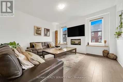104 Sagewood Avenue Barrie ON L9J 0K5