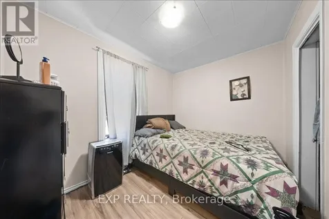 208 Montfort Street Ottawa ON K1L 5P4