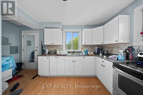208 Montfort Street Ottawa ON K1L 5P4