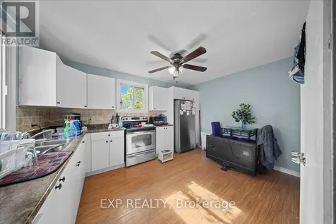 208 Montfort Street Ottawa ON K1L 5P4